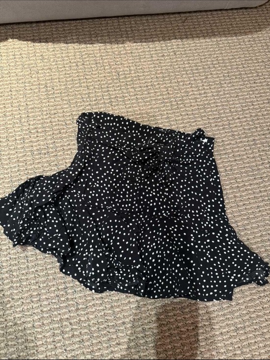 Zara Dresses & Skirts - Zara Women’s Black Polka Dot Ruffle Mini Skort